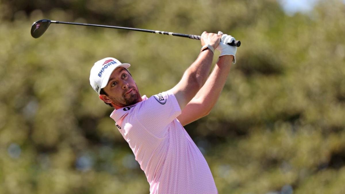 Golfer Davis Riley 